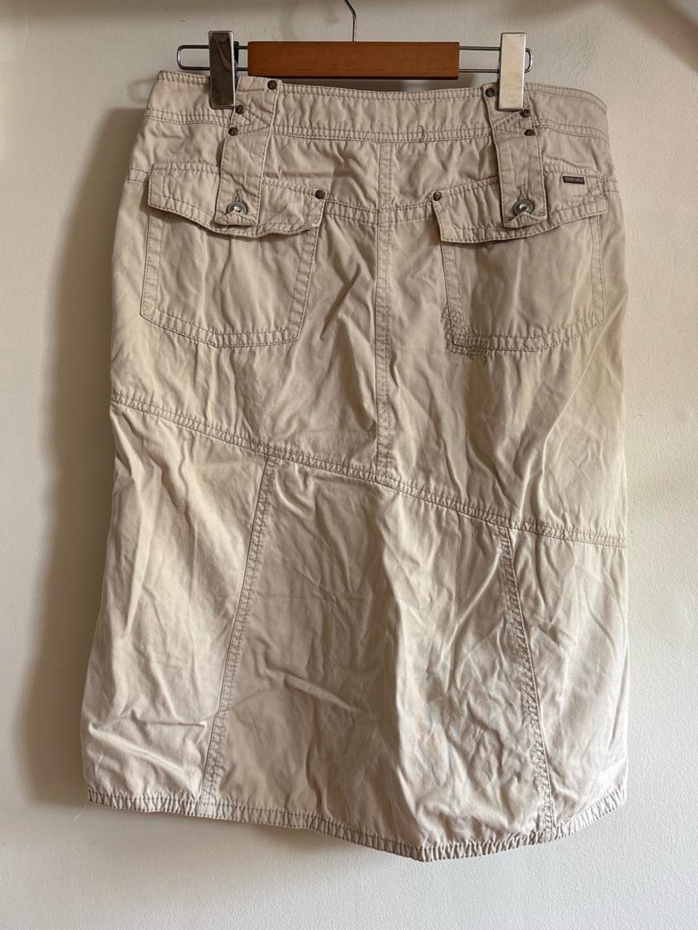 Y2K low-rise asymetrical cargo midi skirt — Point Zero - Picture 4 of 5